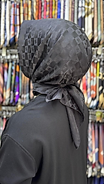 Armine Pamuk/İpek Eşarp