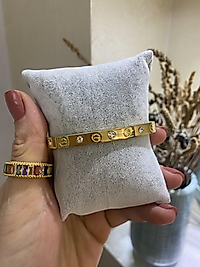 Taşlı kare cartier kelepçe