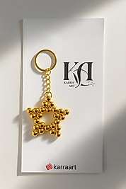 El Yapımı Altın Boncuklu Yıldız Anahtarlık – Karra Art (KARTSIZ)