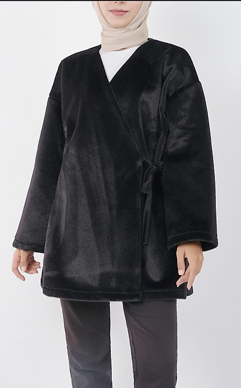 Beli Baglamali Yandan Kürklü Ceket Siyah Renk
