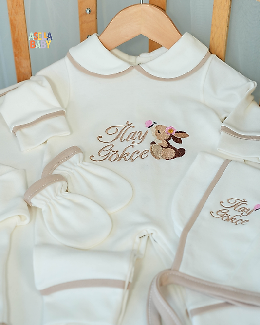 Kız Bebek Yenidoğan Set - Bebeğinizin İsmi ve Tavşan Motif