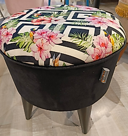 MERCAN MOBİLYA VE AKSESUAR, PUF,RENKLİ ,EKOSE DESENLI,DEKORATİF,PLASTİK AYAK,45CM/40 CM