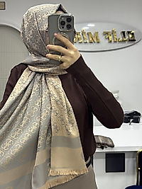 GUESS ÇİFT TARAFLI ŞAL