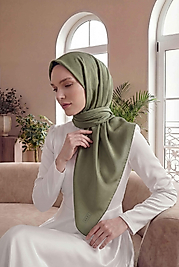 Düz Kristal Kumaş Eşarp - Kaymaz, Şık, Tok Duran | Günlük & Abiye Uyumlu