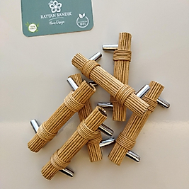 64 mm Açık Meşe Rattan Kulp