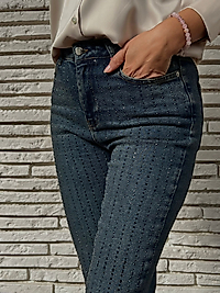 Taş Detaylı Jean