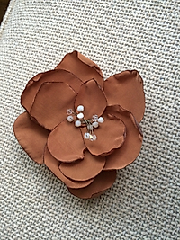 Latte Brooch