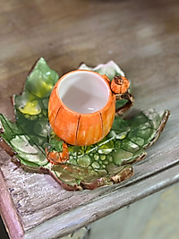 El Yapımı Turuncu Kabak Figürlü Sonbahar Temalı Seramik Fincan