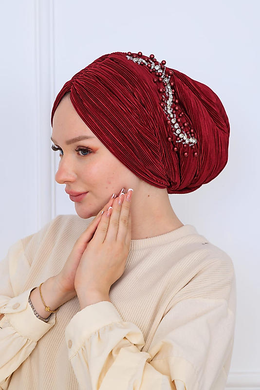 drapeli dolgulu piliseli işlemeli bone