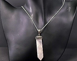 Pembe Kuvars Taşı  Çelik Kolye