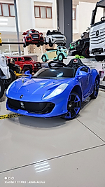 Ferrari akülü araba