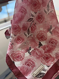 BAŞÖRTÜ DÜKKANI SOFT EŞARP ROSE DESEN ŞARABİ PEMBE
