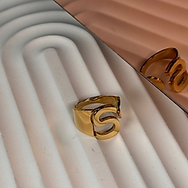 HARFLİ AYARLANABİLİR GOLD RENK ÇELİK YÜZÜK S HARFİ