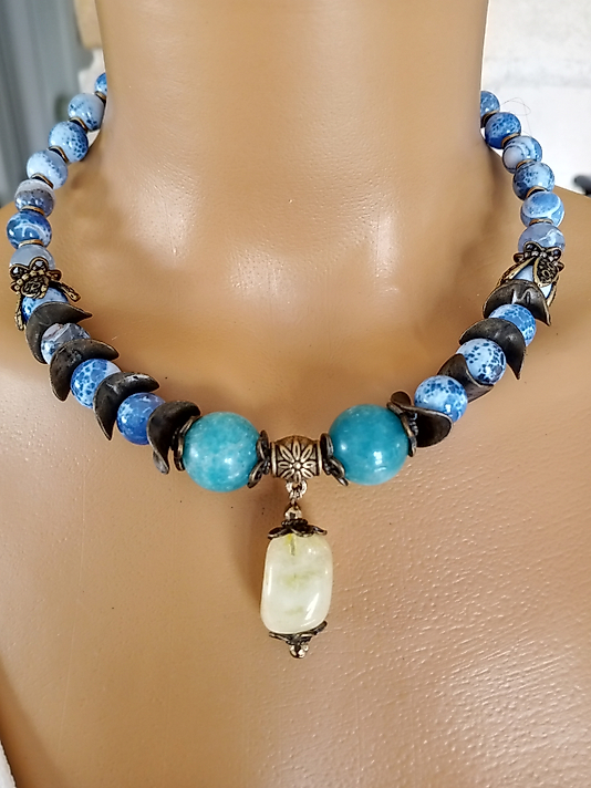 AKİK KUARS KISA KOLYE