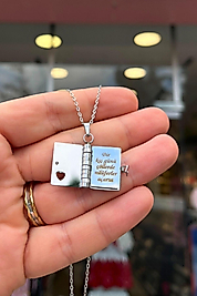 Sevgiliye Özel Tasarım Şiirli Kitap Kolye ( Bir Kış Günü ...)