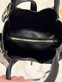 Siyah küçük çanta