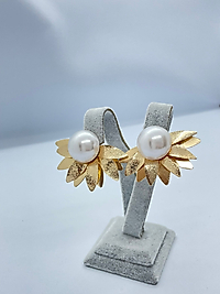 BÜYÜK İNCİ YARIM ÇİÇEK GOLD RENGİ KÜPE