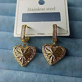 Çelik 14K Kalp 💛 Desenli Taşlı Küpe