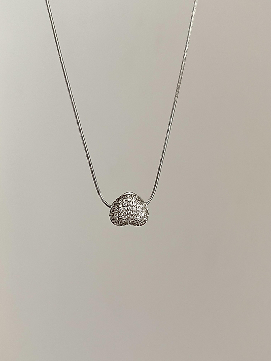 Çelik Silver Taşlı Ters Kalp Kolye