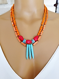 YAZLIL RENKLİ TURKUAZ KOLYE