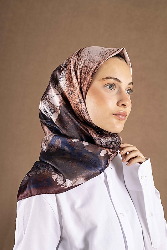 Modern Desenli Dijital Kristal Eşarp