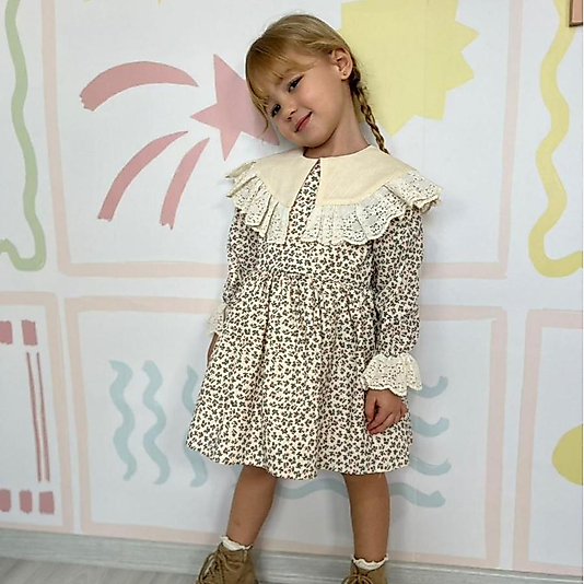 Çiçekli  Yakası ve kolları Güpürlü Vintage Kız Çocuk Elbise