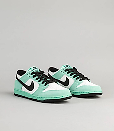 Nike Dunk Low Brings Legendary  “Sea Crystal