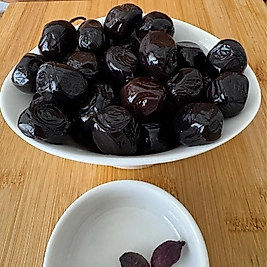 JUMBO Siyah Zeytin_ AZ Tuzlu                                               _ 1 kg