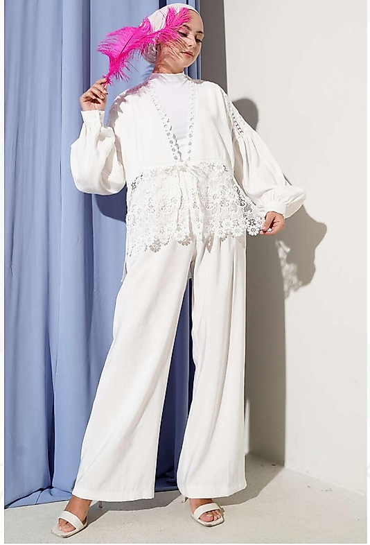 Fisto Detaylı Beyaz Takim