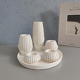 Minimalist Seramik Vazo & Şamdan Seti