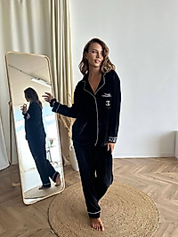 Siyah Nakışlı İnci Kadife Pijama Takım