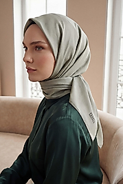 Düz Kristal Kumaş Eşarp - Kaymaz, Şık, Tok Duran | Günlük & Abiye Uyumlu