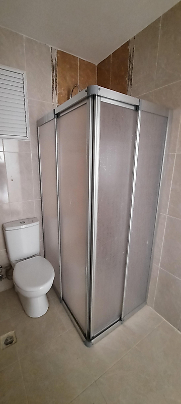 70CM x 70CM Parlak Profil Köşeden Girişli Mika Duşakabin