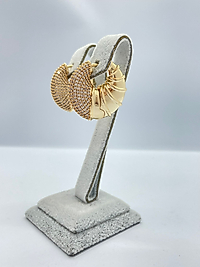 Özel Seri Midye Deseni Gold Renkli Taş Detaylı Küpe