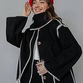 Atkılı Siyah Kısa Kaşe Kaban