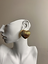 Kabartmalı Kalp Gold Küpe Model Çelik Küpe