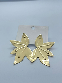 GOLD RENGİ YARIM YAPRAK MODELİ KÜPE