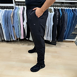 Siyah Yanları Cepli, Büzgü Paçalı Erkek Eşofman Altı