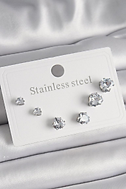 Çelik Gümüş Renk Zirkon Taşlı Kalp Model Kadın Küpe Seti