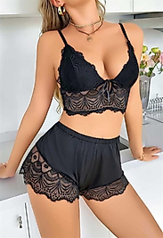 Siyah İp Askılı Dantelli Viskon Şortlu Takım Gecelik