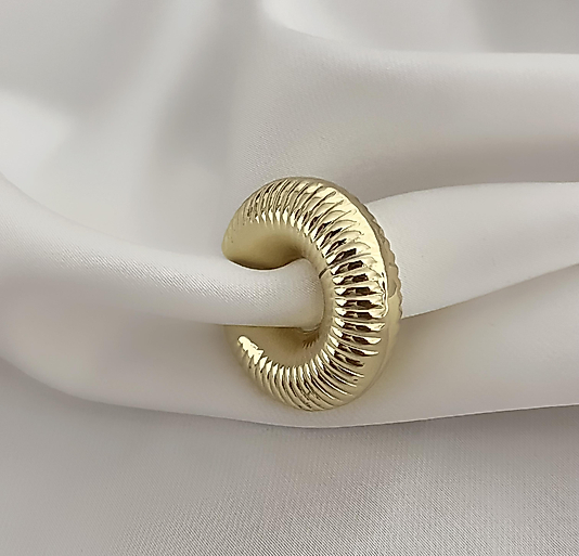 Gold Büyük Boy Çizgili Ear Cuff