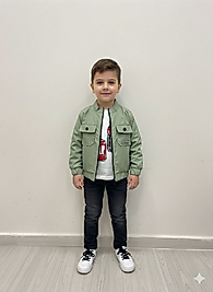 siyah kot pantolon yeşil ceketli üçlü takım