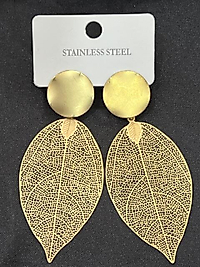 Yaprak model çelik küpe