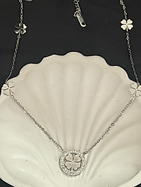 Yonca model çelik kolye