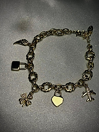 yonca charmlı bileklik