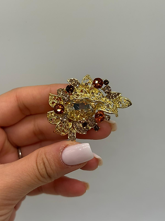 Altın Tonlu Zirkon Taşlı Vintage Çiçek Broş