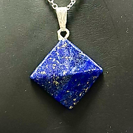 Lapislazuli  Taşlı Piramit Model Çelik Kolye