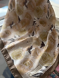 BAŞÖRTÜ DÜKKANI SOFT EŞARP ROSE DESEN YAĞ YEŞİLİ