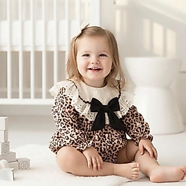 Leopar Desenli Uzun Kollu Yakası Dantel Detaylı Kız Bebek Romper
