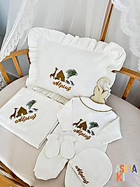 Yenidoğan Set - Bebeğinizin İsmi ve Safari Nakış + Yaka Detay